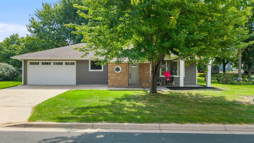 Photo of 208 4th Street SW, New Prague, MN 56071 (MLS # 7132303)