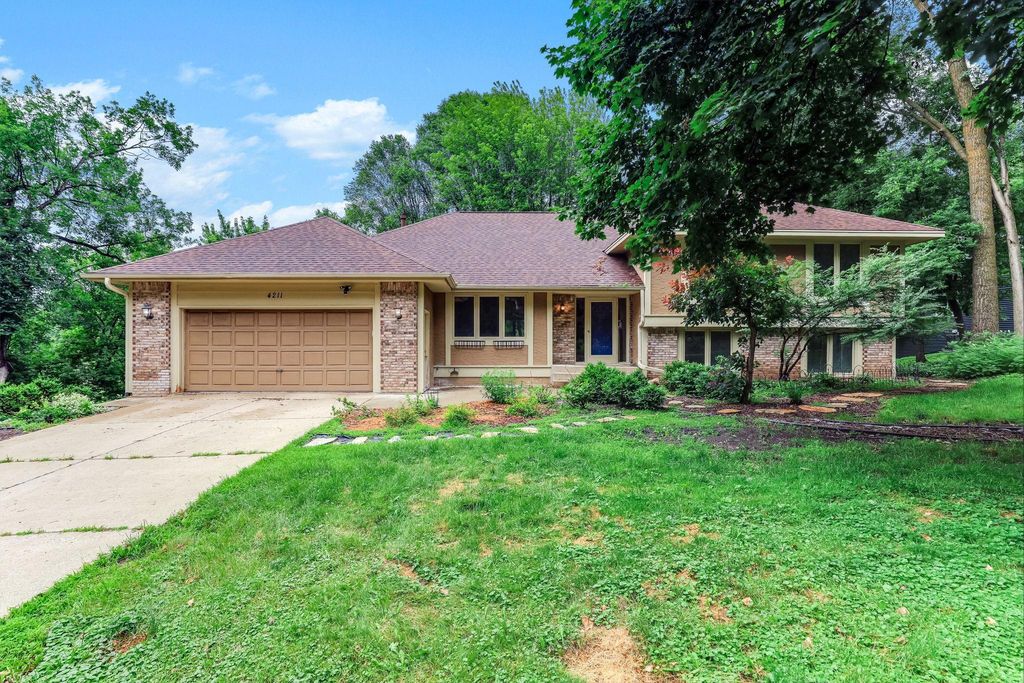Photo of 4211 Redding Ridge Drive, Minnetonka, MN 55345 (MLS # 7105683)