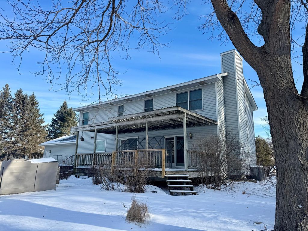 Photo of 2906 Innsdale Avenue N, Lake Elmo, MN 55042 (MLS # 7016532)