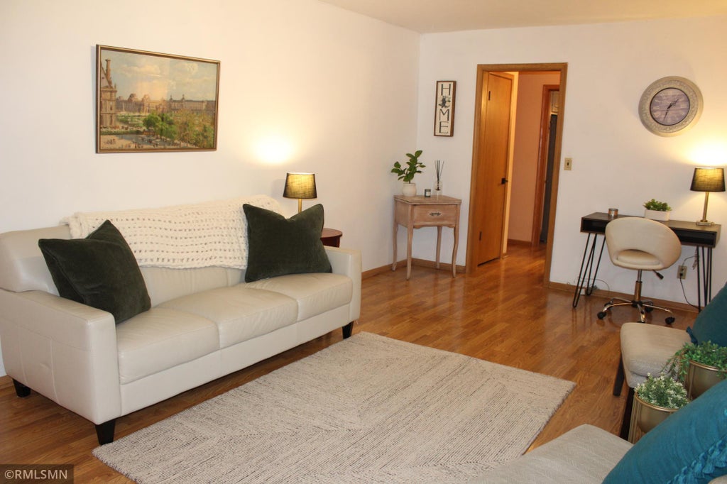 Photo of 45 Albert Street S #2, Saint Paul, MN 55105 (MLS # 7159701)