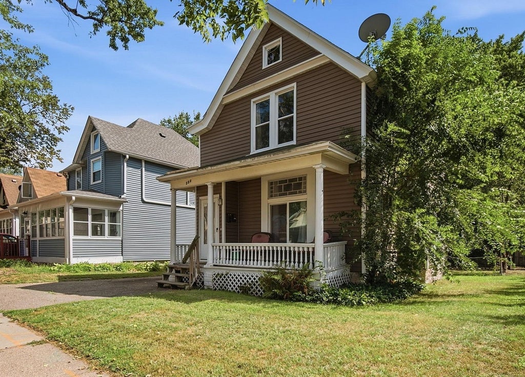 Photo of 354 Jenks Avenue, Saint Paul, MN 55130 (MLS # 7132099)