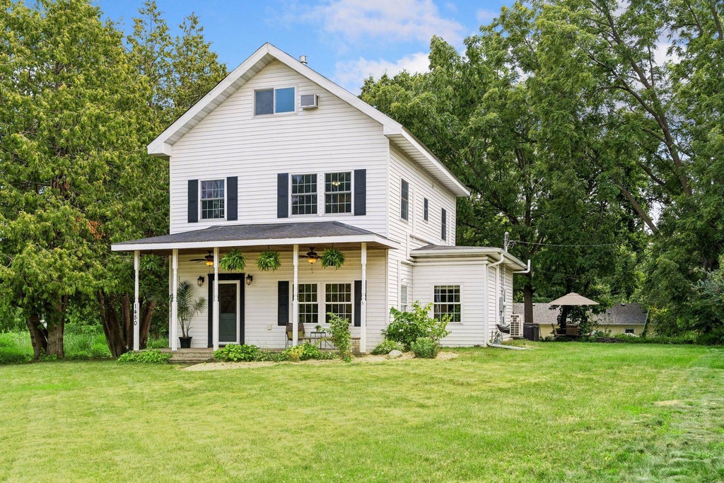 Photo of 1450 Ripley Avenue, Maplewood, MN 55109 (MLS # 7099919)