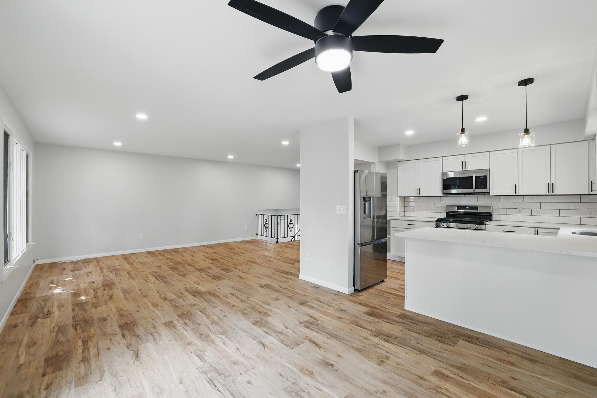 200 Sterling Street N