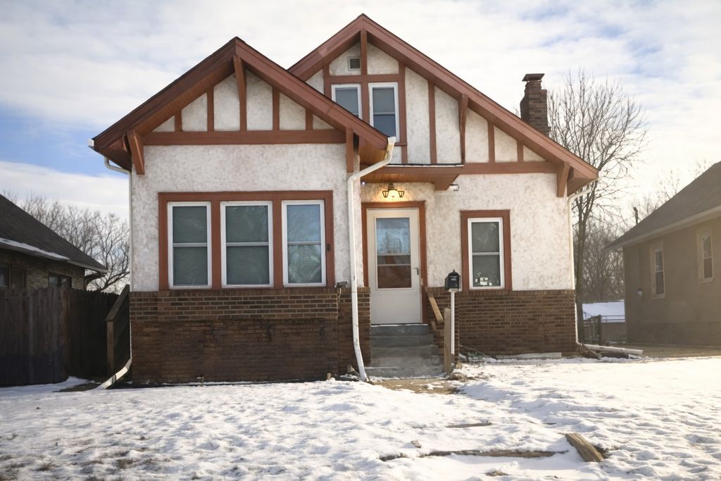Photo of 2626 Newton Avenue N, Minneapolis, MN 55411 (MLS # 7014865)