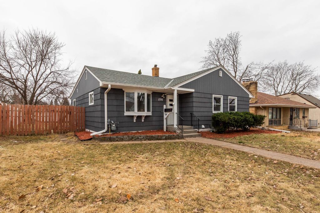 Photo of 1700 Sherwood Avenue, Saint Paul, MN 55106 (MLS # 7034396)
