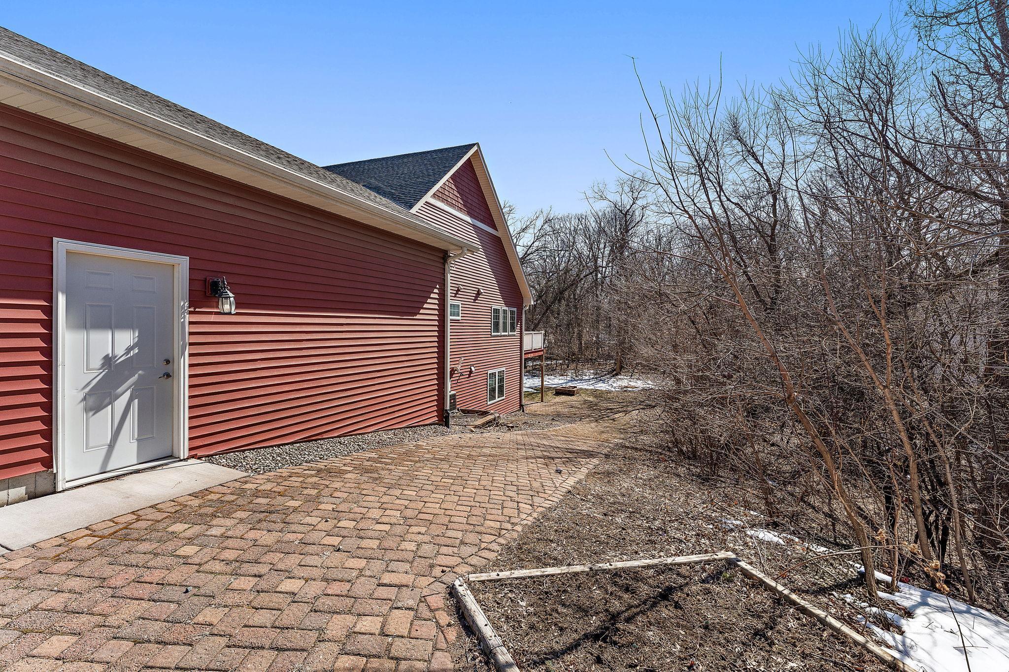Mahtomedi, Minnesota, 55115, United States, 9 Bedrooms Bedrooms, ,6 BathroomsBathrooms,Residential,Active,2028534