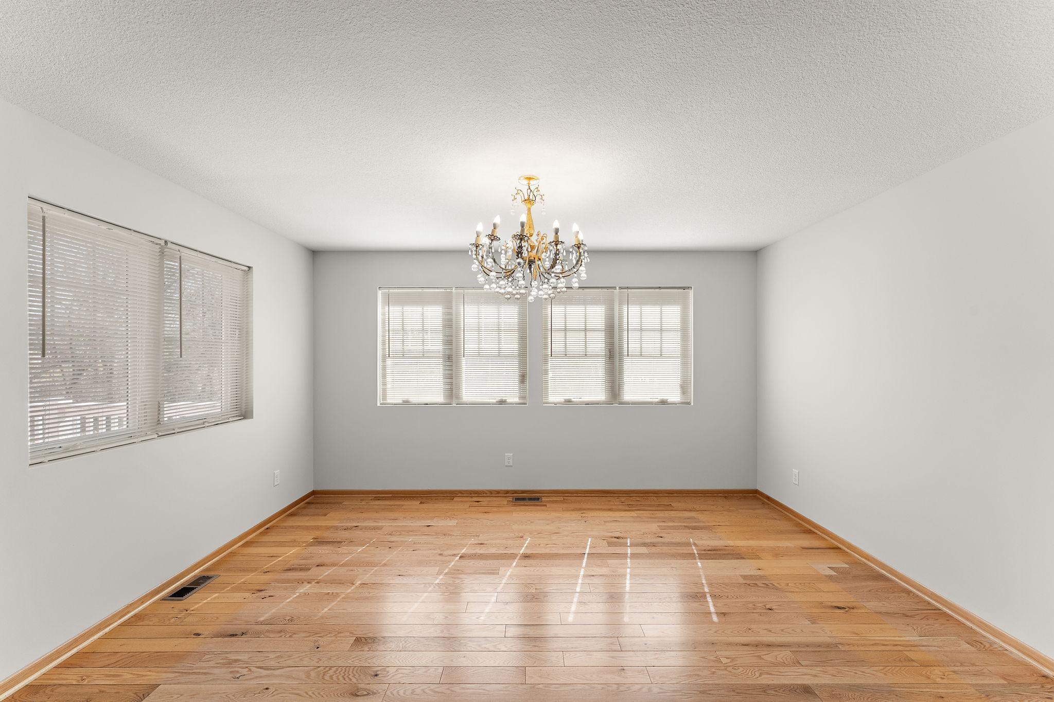 Mahtomedi, Minnesota, 55115, United States, 9 Bedrooms Bedrooms, ,6 BathroomsBathrooms,Residential,Active,2028534