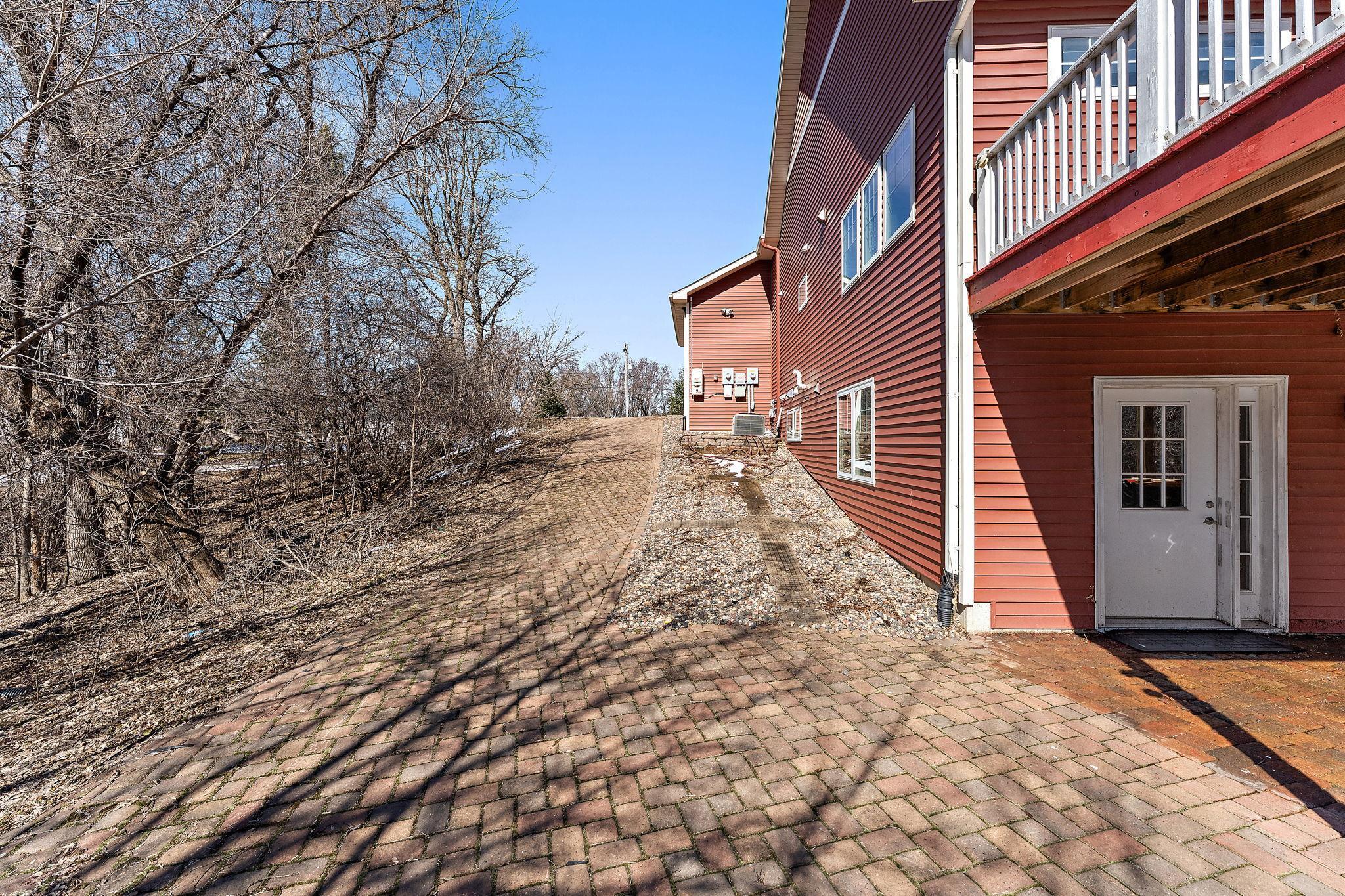 Mahtomedi, Minnesota, 55115, United States, 9 Bedrooms Bedrooms, ,6 BathroomsBathrooms,Residential,Active,2028534
