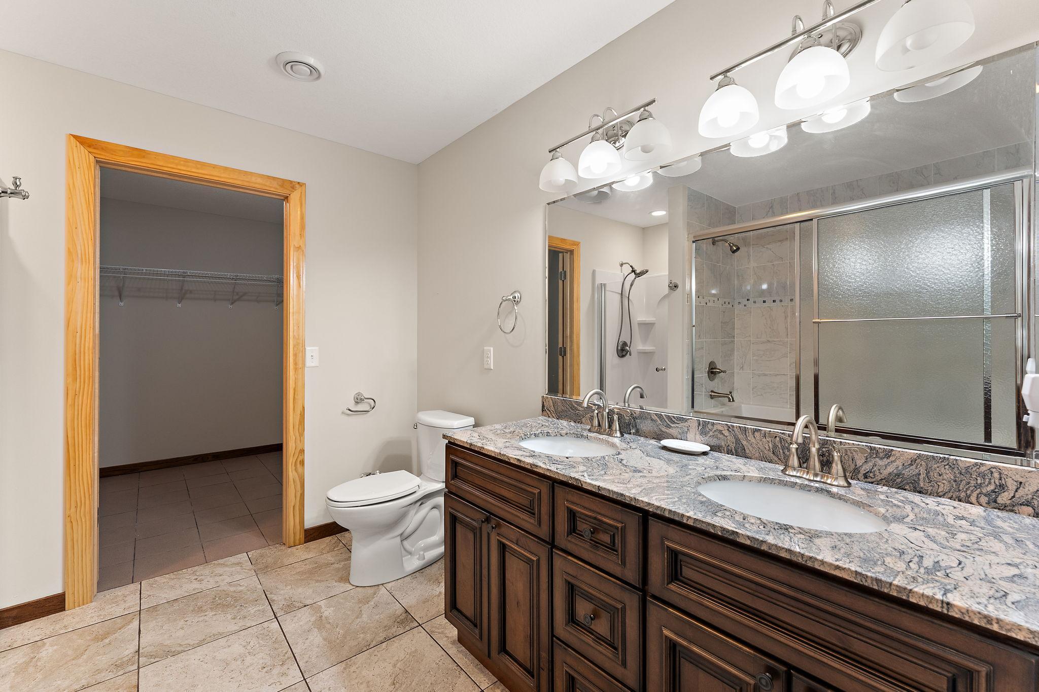 Mahtomedi, Minnesota, 55115, United States, 9 Bedrooms Bedrooms, ,6 BathroomsBathrooms,Residential,Active,2028534
