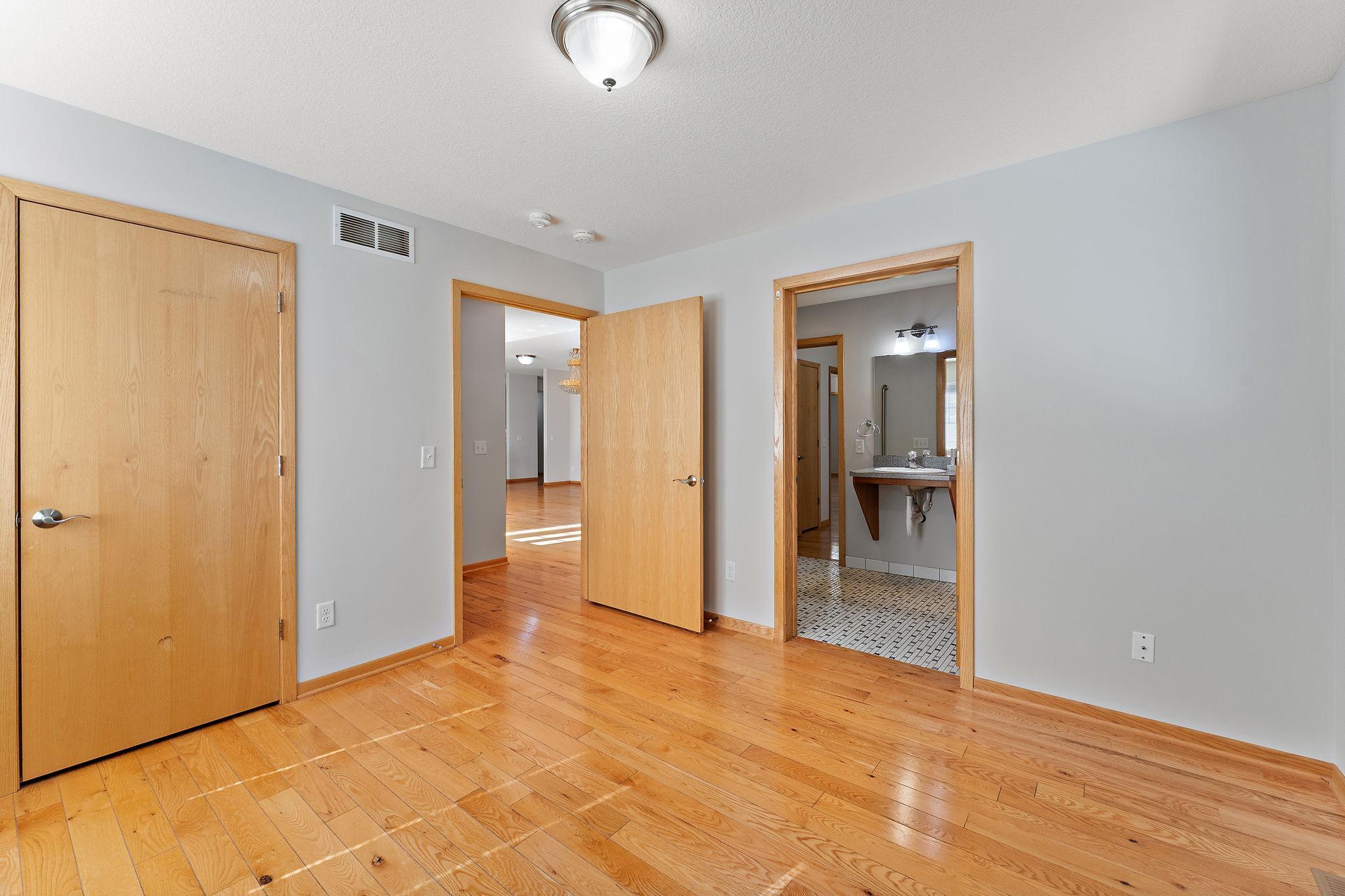 Mahtomedi, Minnesota, 55115, United States, 9 Bedrooms Bedrooms, ,6 BathroomsBathrooms,Residential,Active,2028534