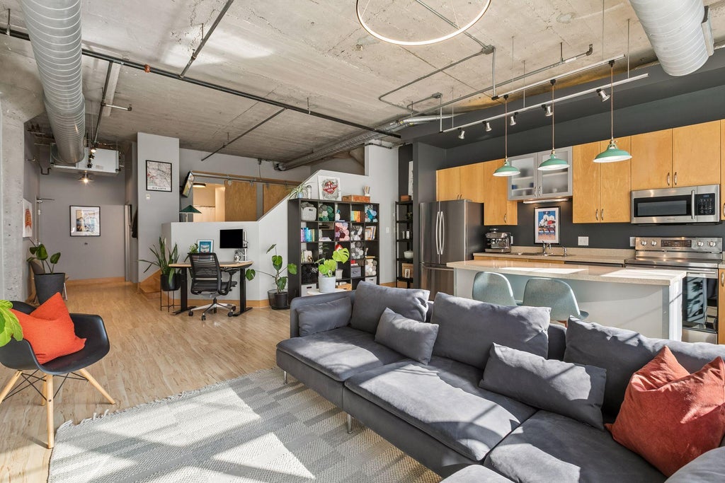 Photo of 918 3rd Street N #203, Minneapolis, MN 55401 (MLS # 7067979)