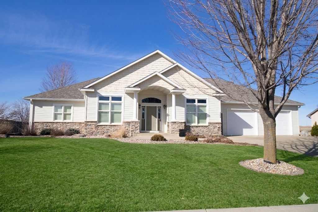 Photo of 508 Vangsness Street, Adams, MN 55909 (MLS # 7016116)