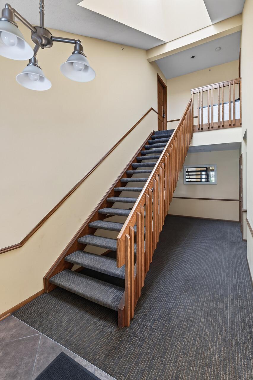 Photo of 15155 Lesley Lane, Eden Prairie, MN 55346 (MLS # 7086172)