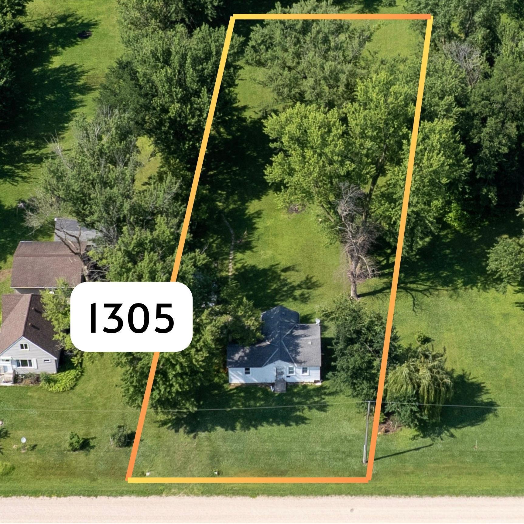 Photo 1 of 15 — 1305 28th Avenue NE, Austin, MN 55912