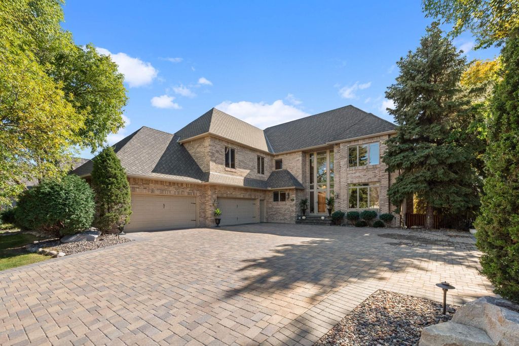 Photo of 13025 44th Avenue N, Plymouth, MN 55442 (MLS # 7005577)