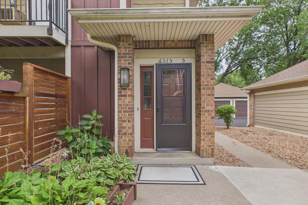 Photo of 6515 Emerson Avenue S #5, Richfield, MN 55423 (MLS # 7132931)