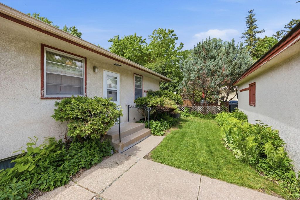 Photo of 2508 W 39th Street, Minneapolis, MN 55410 (MLS # 7070805)