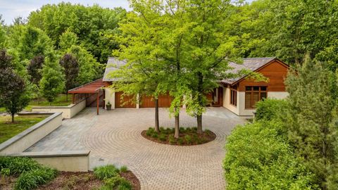 20545 Linden Road Deephaven MN 55331