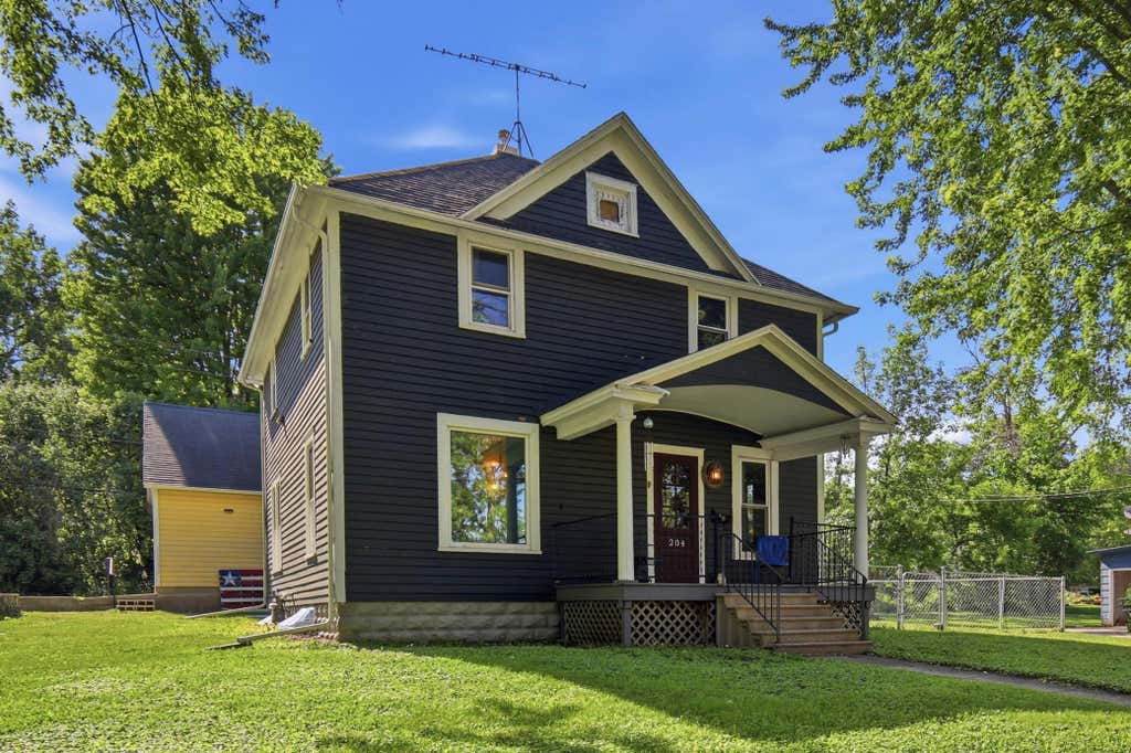 Photo of 204 Riverside Avenue, Owatonna, MN 55060 (MLS # 7084437)