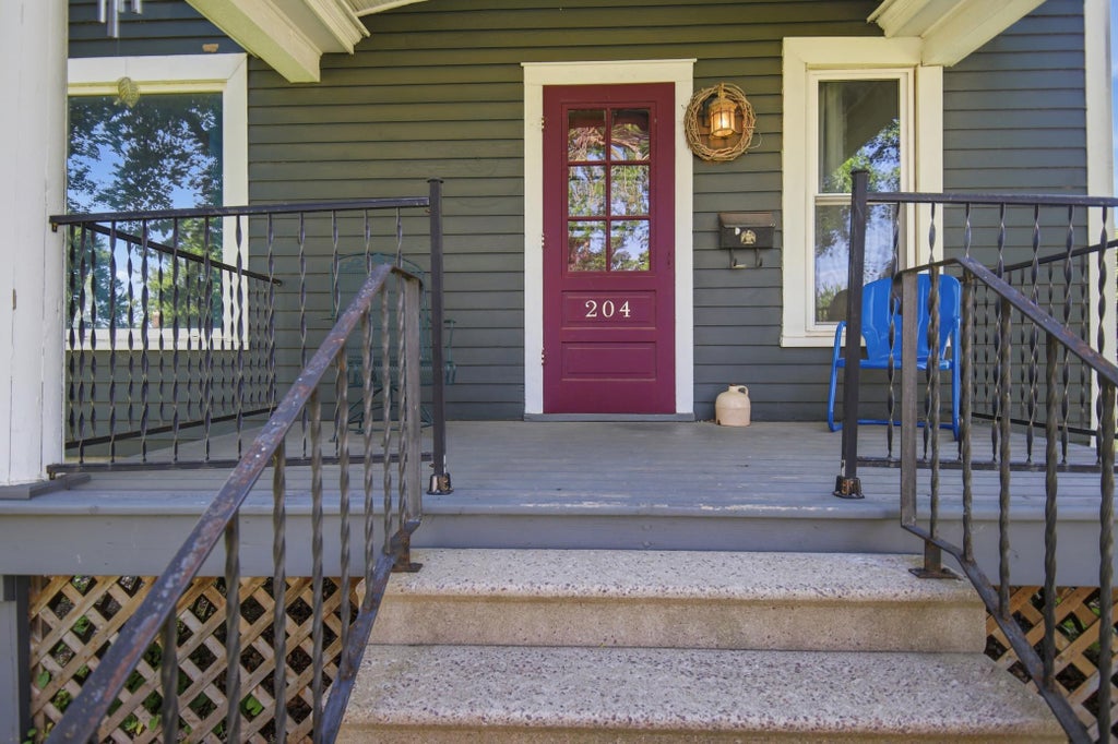Photo of 204 Riverside Avenue, Owatonna, MN 55060 (MLS # 7084437)