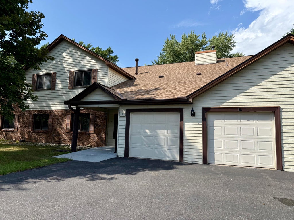 Photo of 7 Crusader Avenue E #D, West Saint Paul, MN 55118 (MLS # 7138833)