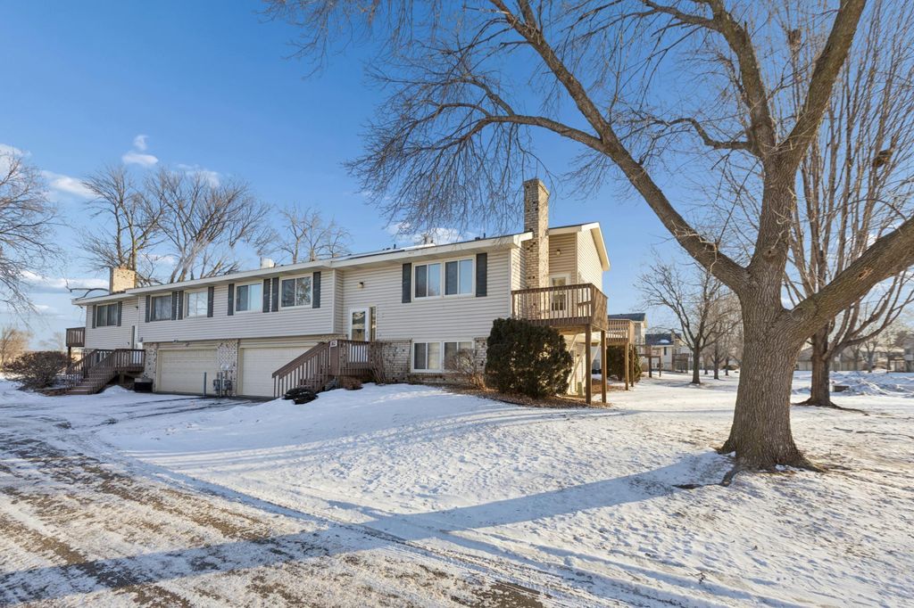Photo of 8433 Yates Avenue N #6, Brooklyn Park, MN 55443 (MLS # 7011576)