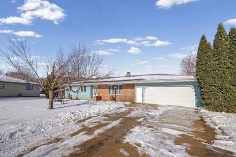 521 Mcdevitt Street Shakopee MN 55379