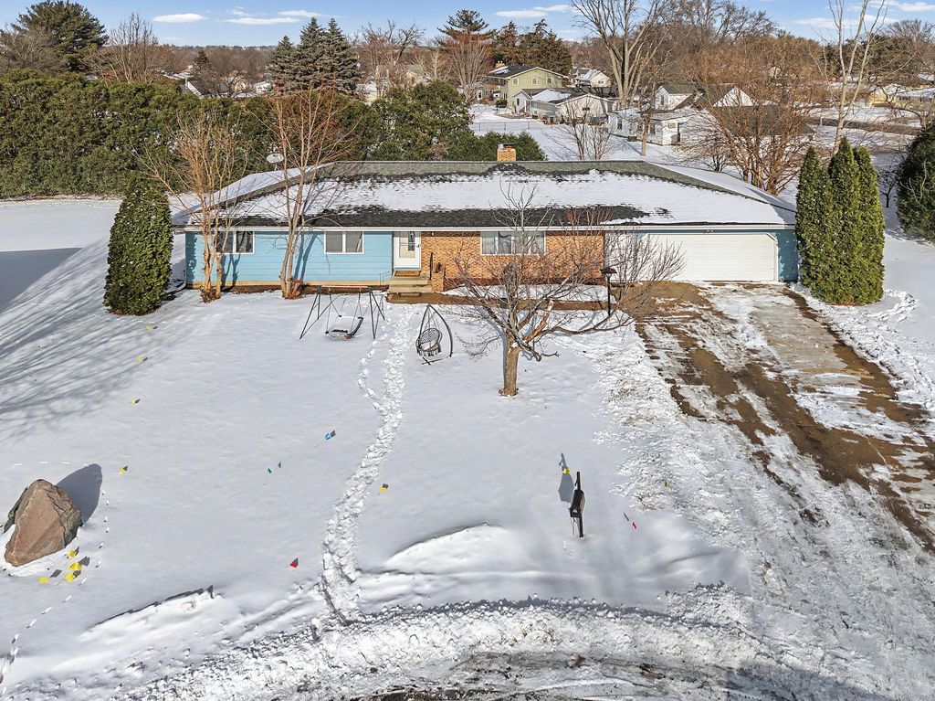 Photo of 521 Mcdevitt Street, Shakopee, MN 55379 (MLS # 7013443)