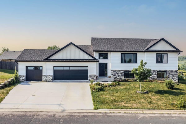 856 GOLFVIEW AVE, ZUMBROTA, MN 55992 - Image 3f3ab8a50cdd348b9bc240a7d493bb13/1792183669