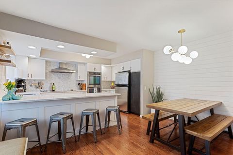 2726 Humboldt Avenue S B Minneapolis MN 55408