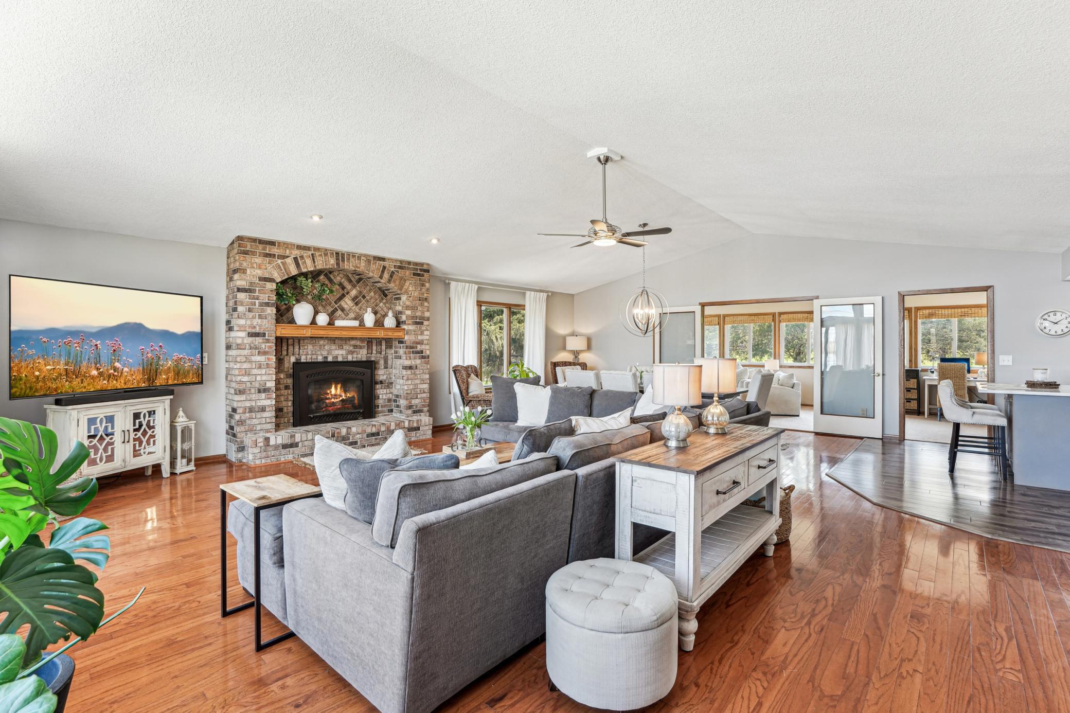 9475 Lake Road