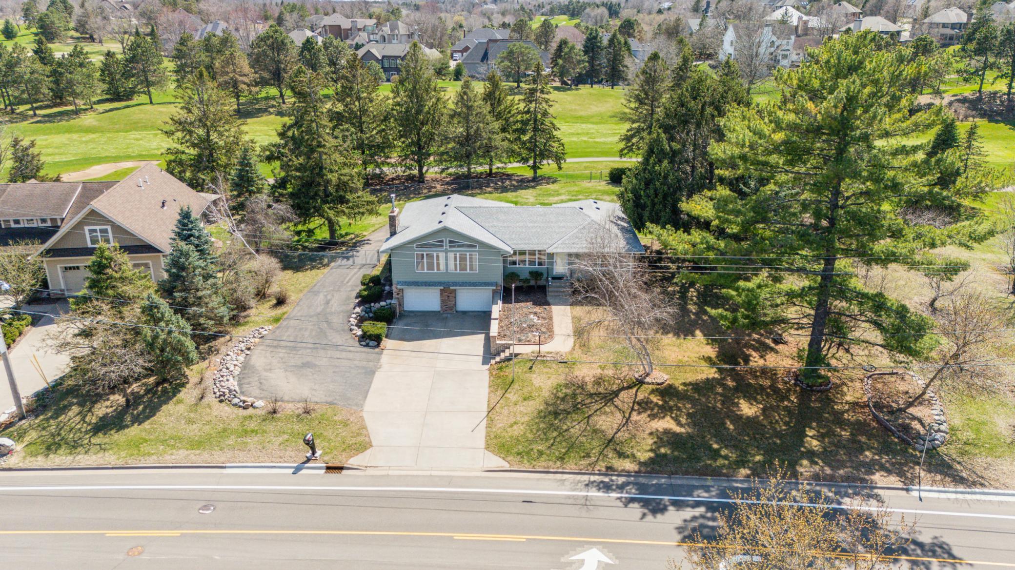 9475 Lake Road