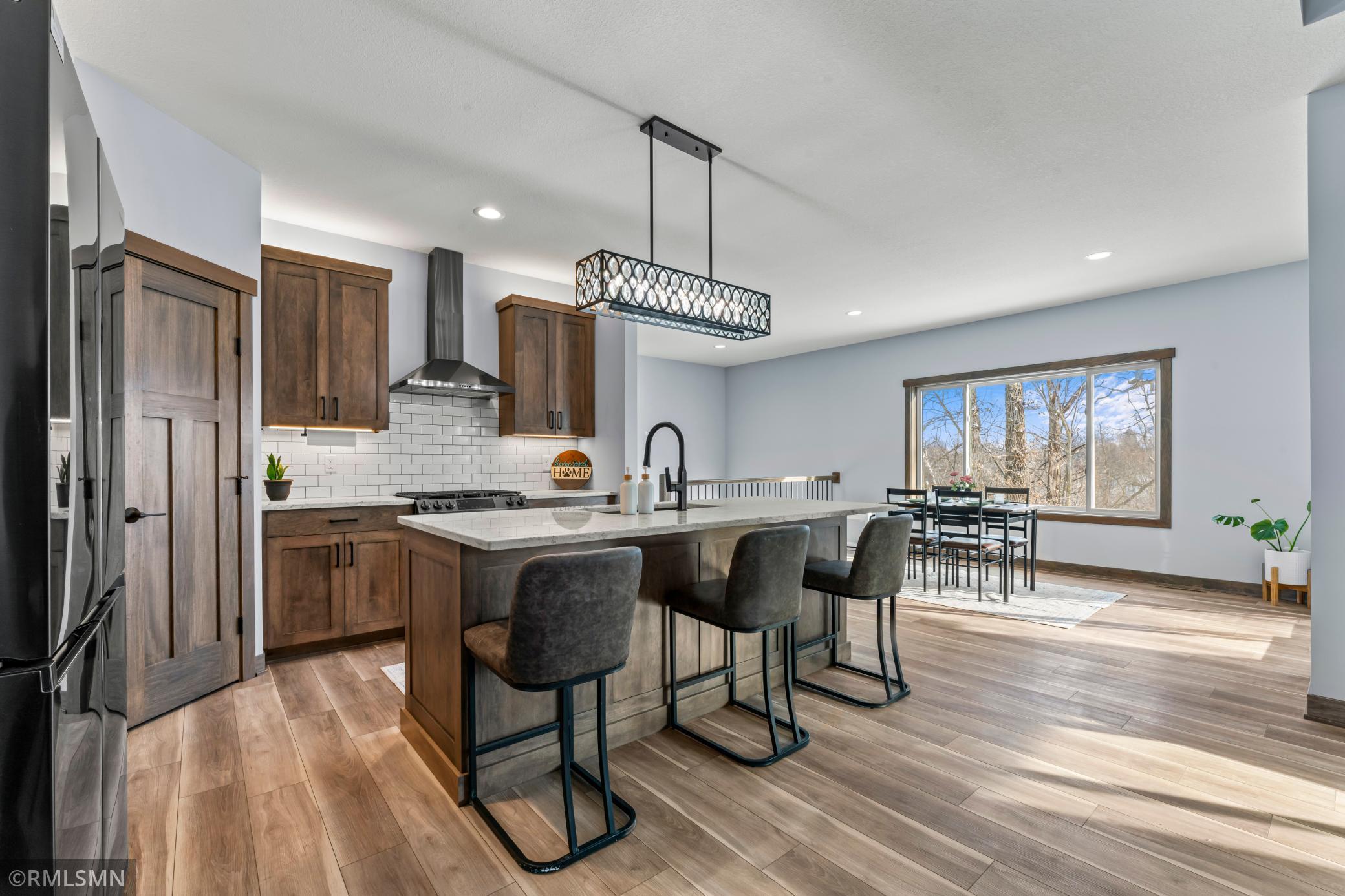 2214 Red Pine Lane SW