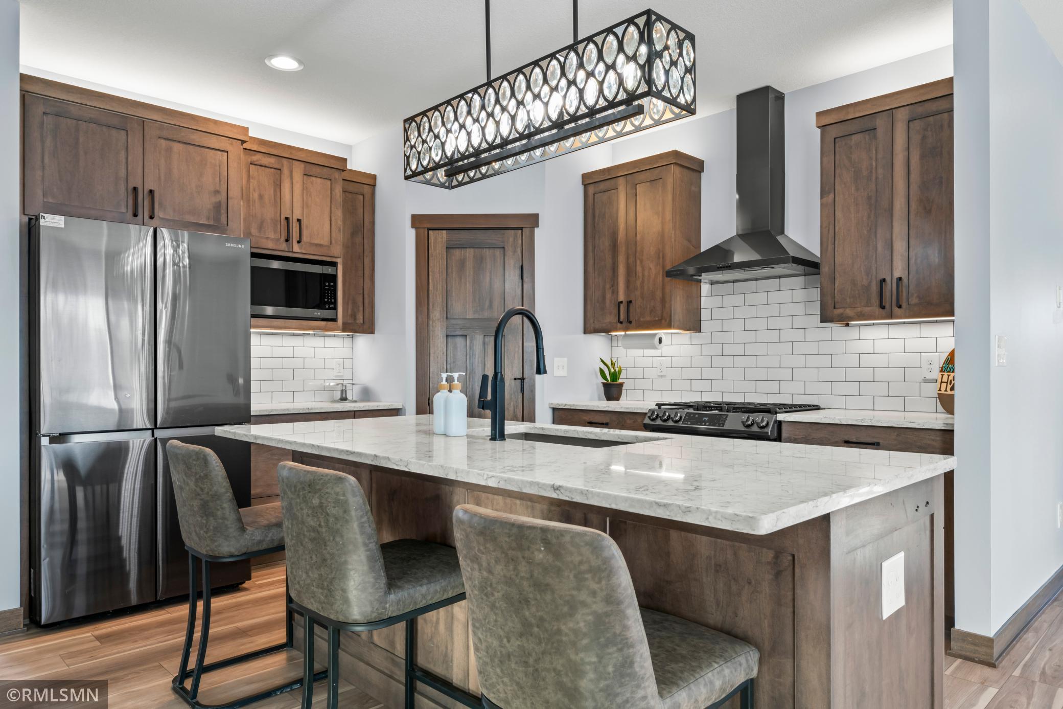 2214 Red Pine Lane SW