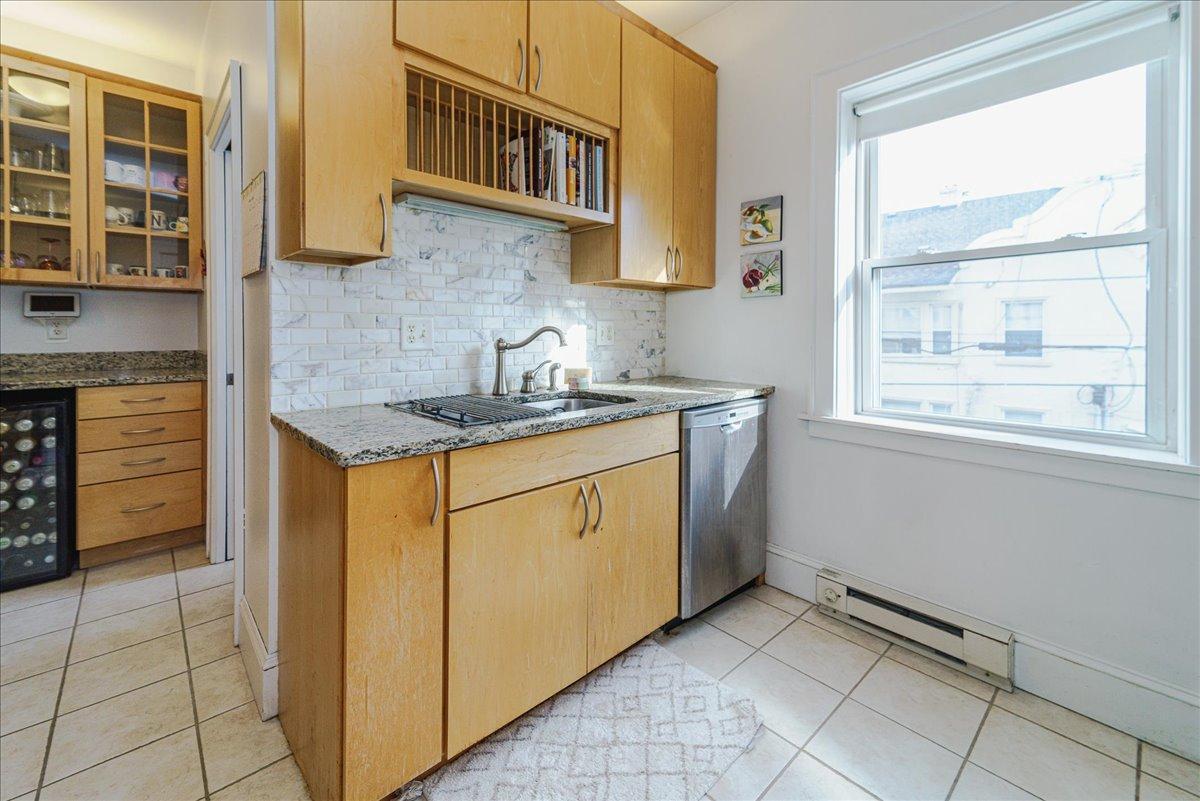 1945 Fremont Avenue S 3