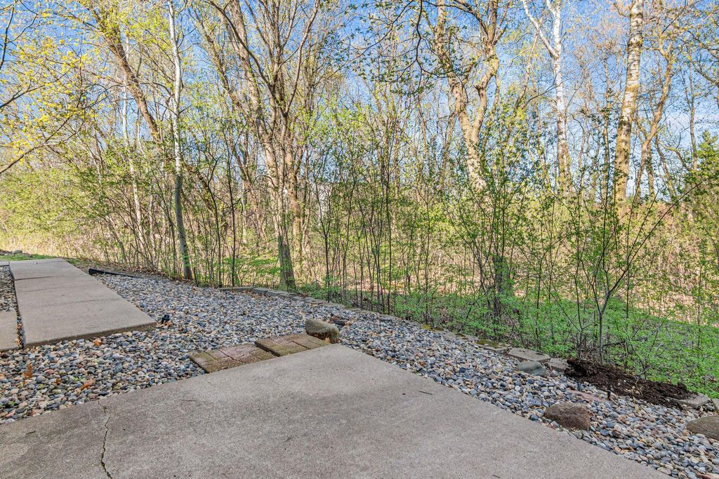 Photo of 547 Woodduck Drive #F, Woodbury, MN 55125 (MLS # 7051142)