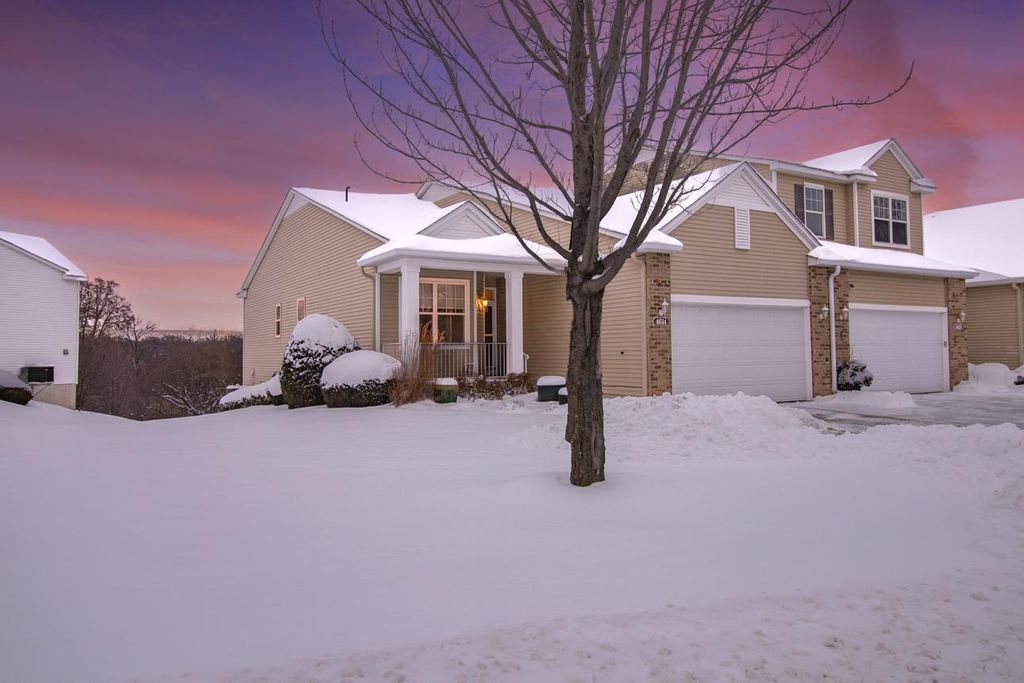 Photo of 4614 Bloomberg Lane, South Saint Paul, MN 55076 (MLS # 6826086)