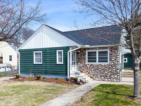 240 13th Avenue N South Saint Paul MN 55075