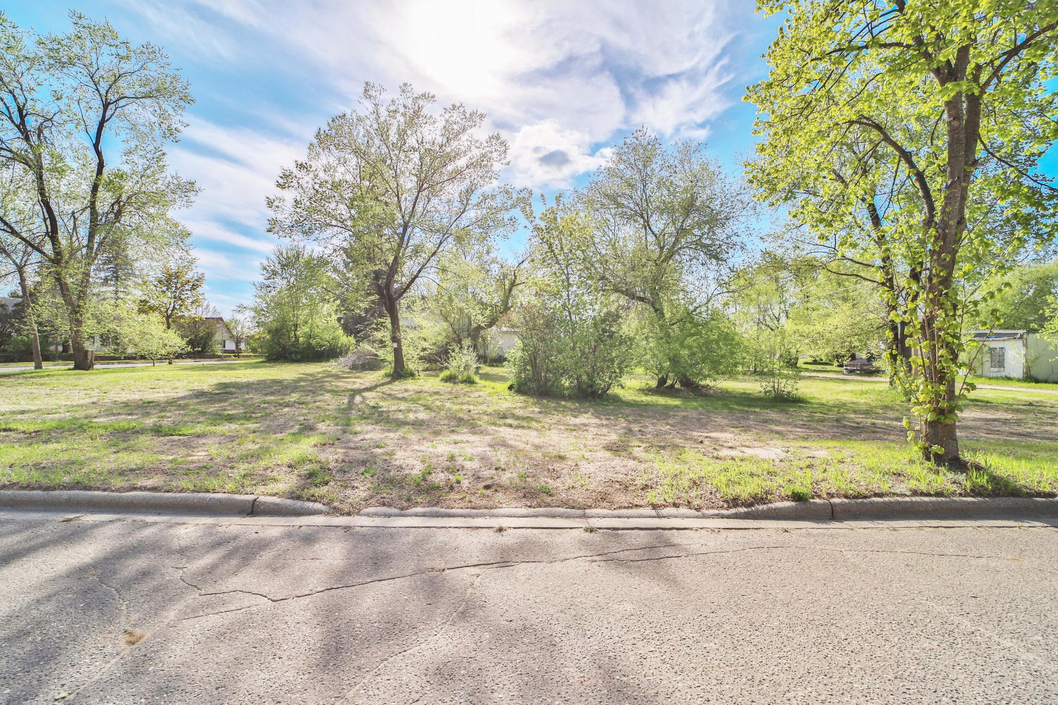 221 Dakota Avenue SE