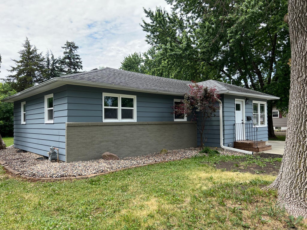 Photo of 1405 W Clark Street, Albert Lea, MN 56007 (MLS # 7096155)
