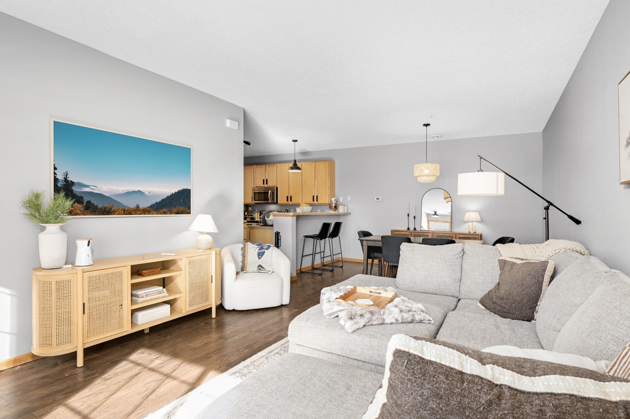 4811 Blaine Avenue 102