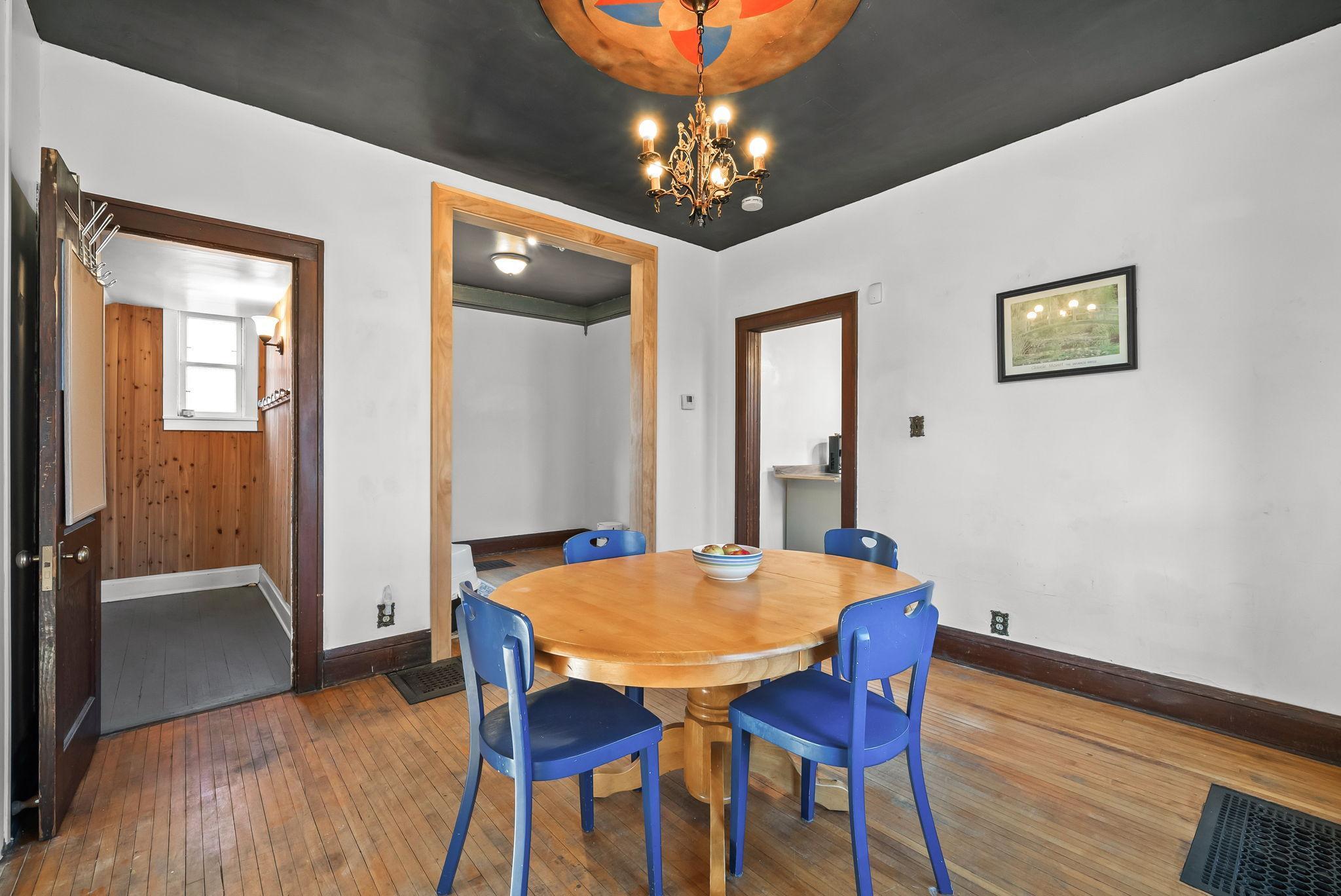 959 Greenbrier Street
