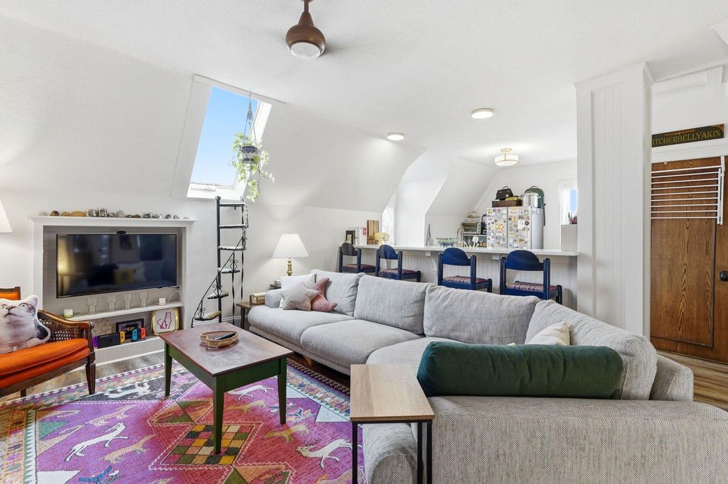 Photo of 2541 Garfield Avenue #5, Minneapolis, MN 55405 (MLS # 7056675)