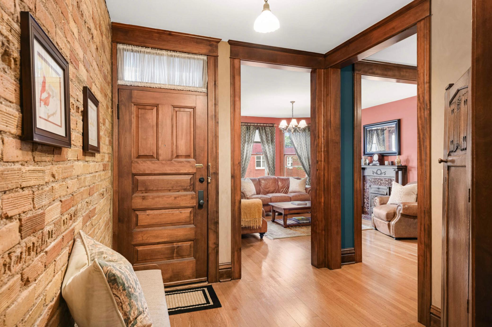 51 Avon Street S 24