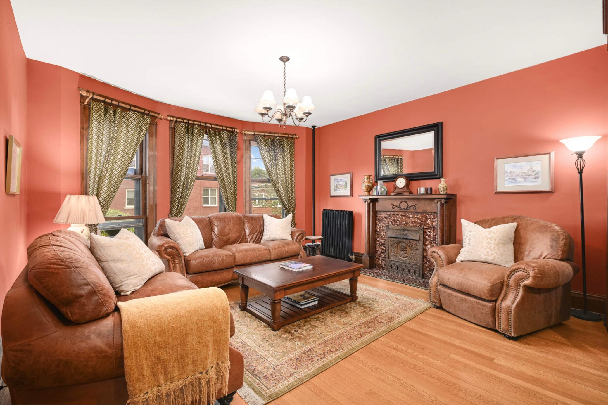 51 Avon Street S 24