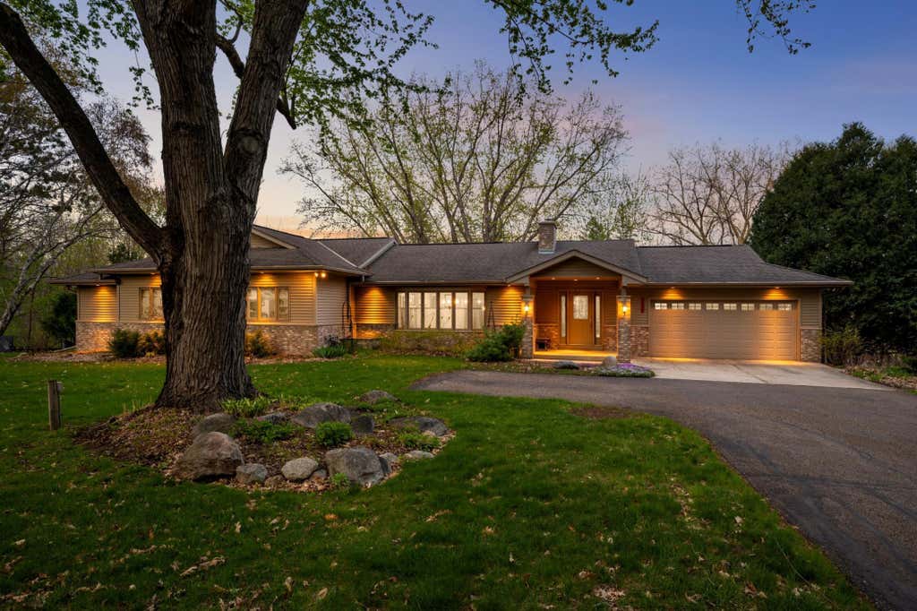 Photo of 2120 Queensland Lane N, Plymouth, MN 55447 (MLS # 7060920)