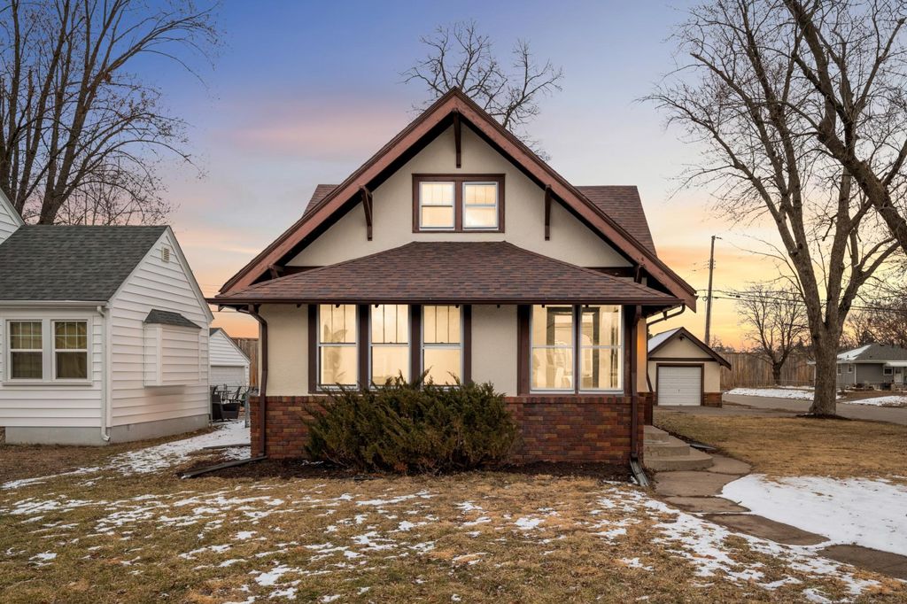 Photo of 4100 Vera Cruz Avenue N, Robbinsdale, MN 55422 (MLS # 7035112)