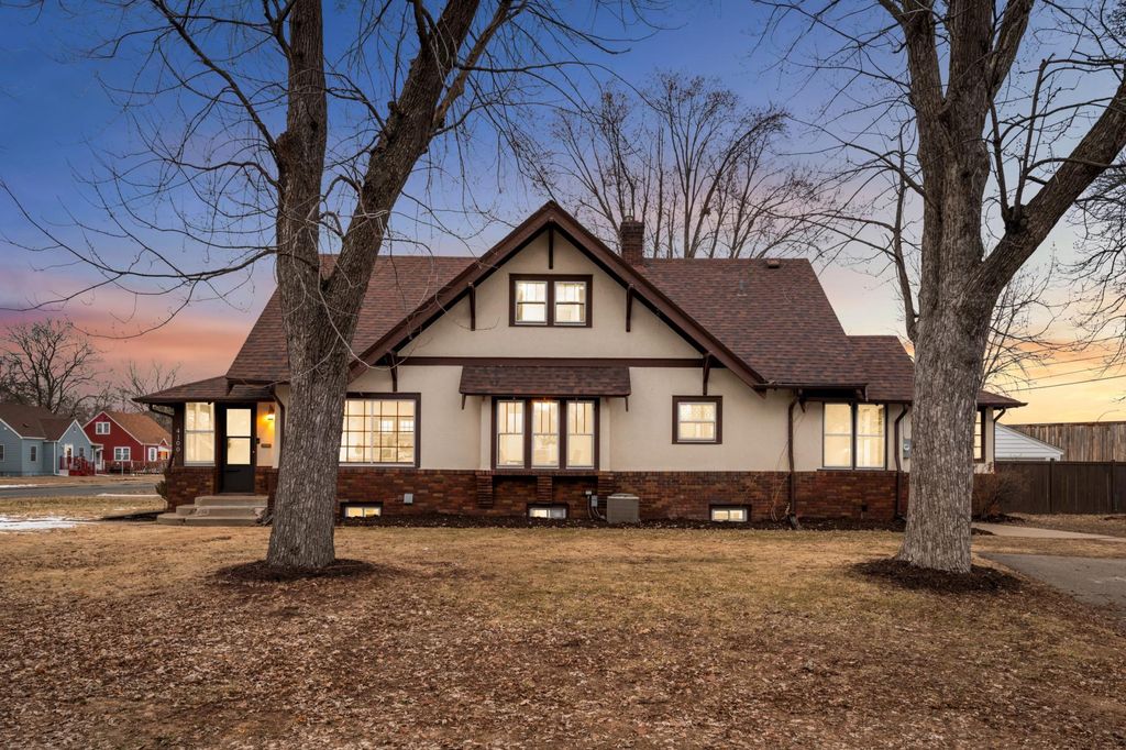 Photo of 4100 Vera Cruz Avenue N, Robbinsdale, MN 55422 (MLS # 7035112)