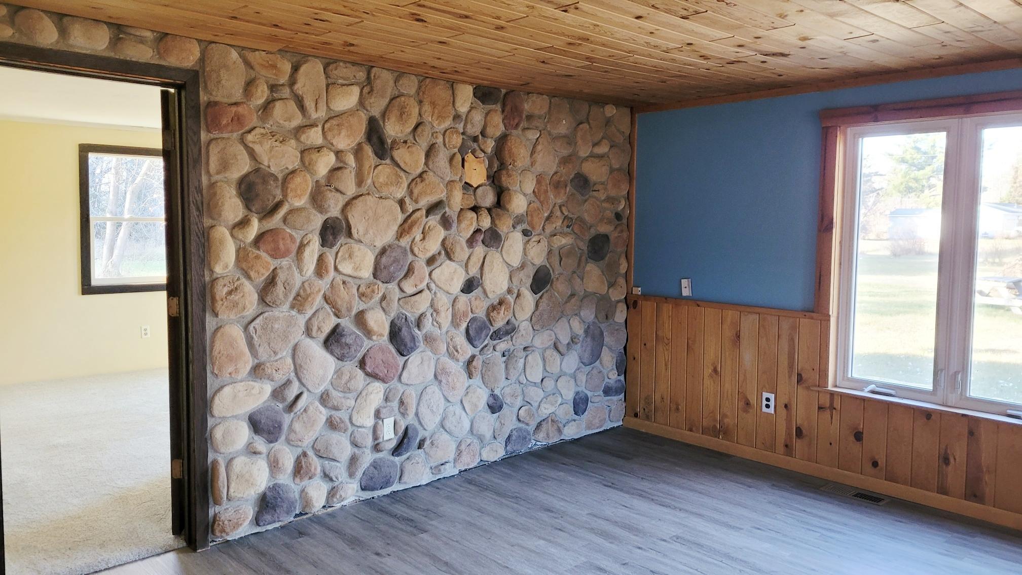 1041 Brook Park Trail SW