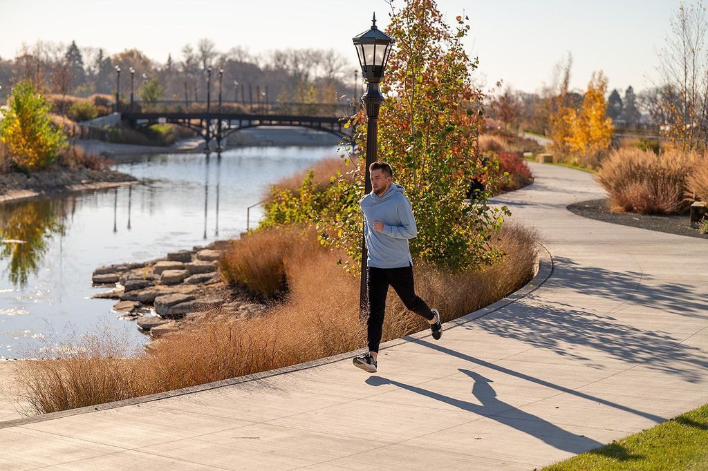 Photo of 840 Woodlawn Avenue, Saint Paul, MN 55116 (MLS # 7004445)